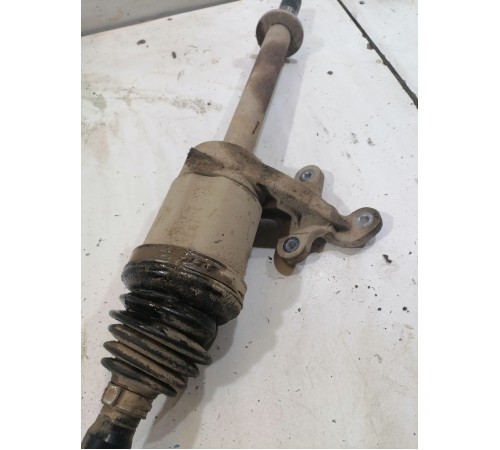 Полуось (привод) передний правый