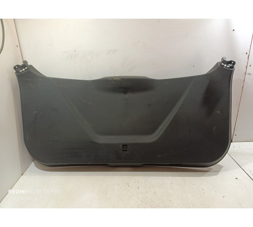 Обшивка крышки багажника