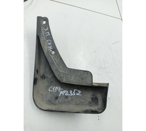 Брызговик задний правый