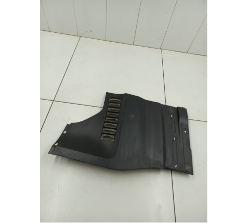 Накладка передней панели правая