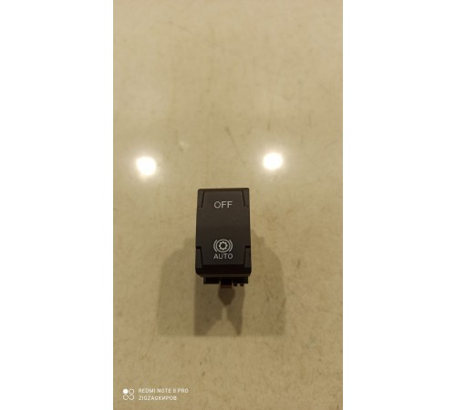 Кнопка включения инструкций по системе аварийных сообщений об автомобиле