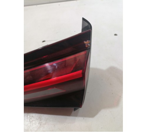 Фонарь задний правый внутренний