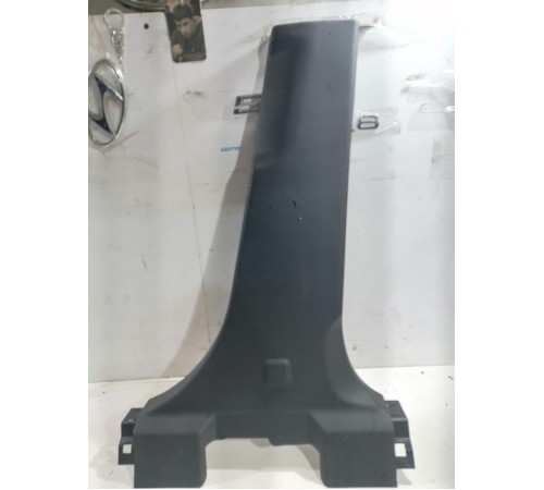 Обшивка центральной стойки правая нижняя