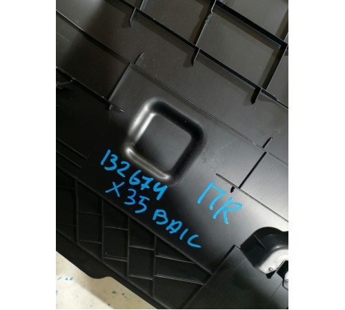 Обшивка центральной стойки правая нижняя