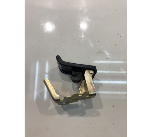 Ручка открывания капота