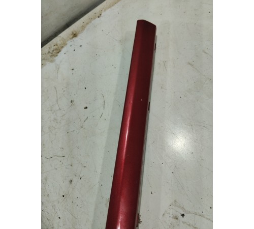 Накладка (молдинг) двери передняя правая