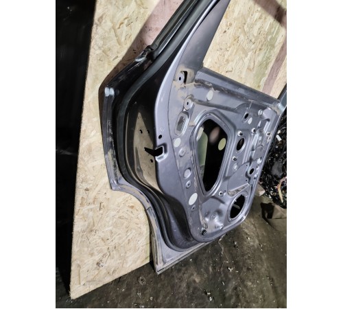 Дверь задняя левая