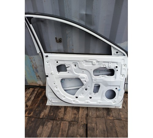 Дверь передняя левая