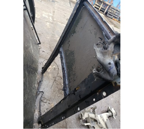 Заднее стекло люка не сдвижное