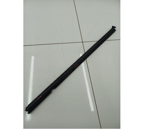 Уплотнитель стекла задний левый внутренний