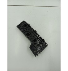 Кронштейн переднего бампера правый