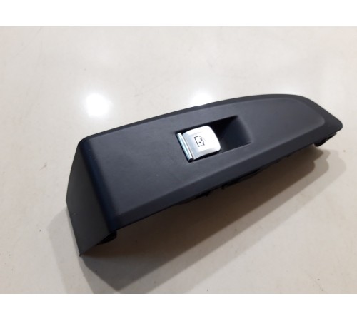 Кнопка стеклоподъемника (передняя правая)