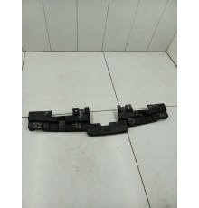 Кронштейн переднего бампера центральный