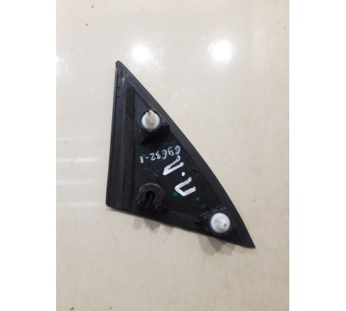 Уголок двери (передний, левый)