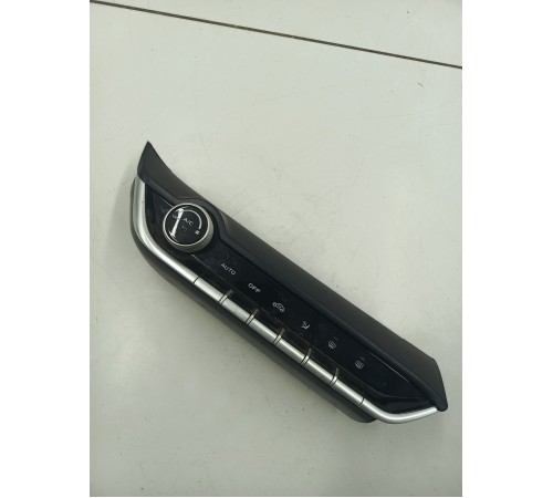 Блок управления климатом передний