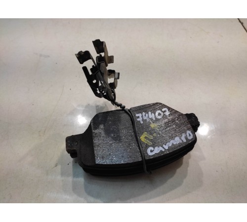 Тормозные колодки (передние левые)