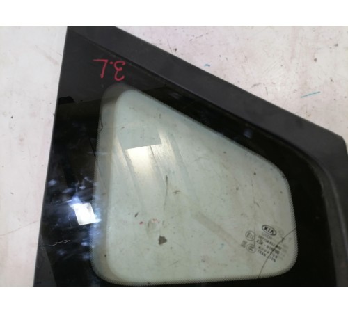 Глухое стекло заднее левое, форточка