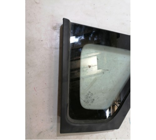 Глухое стекло заднее левое, форточка