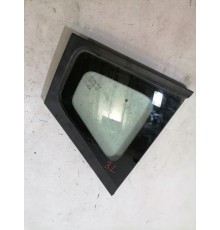 Глухое стекло заднее левое, форточка