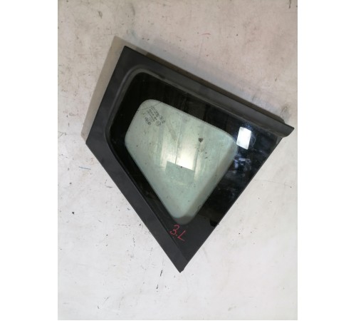 Глухое стекло заднее левое, форточка