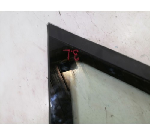 Глухое стекло заднее левое, форточка