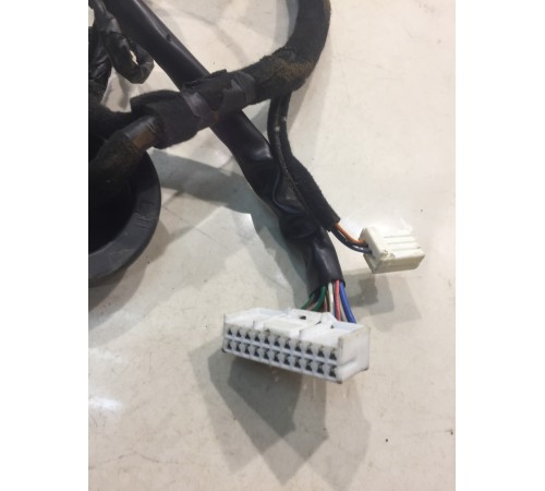 Электропроводка двери (задняя, правая)