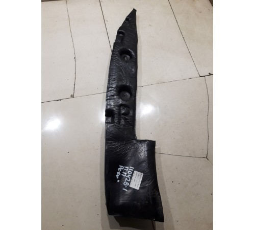 Уплотнитель крыла передний правый