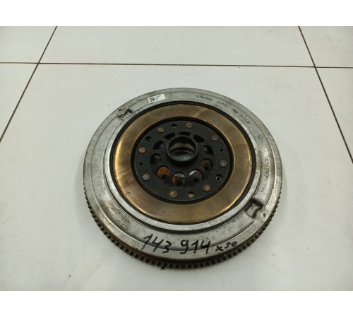 Маховик двигателя