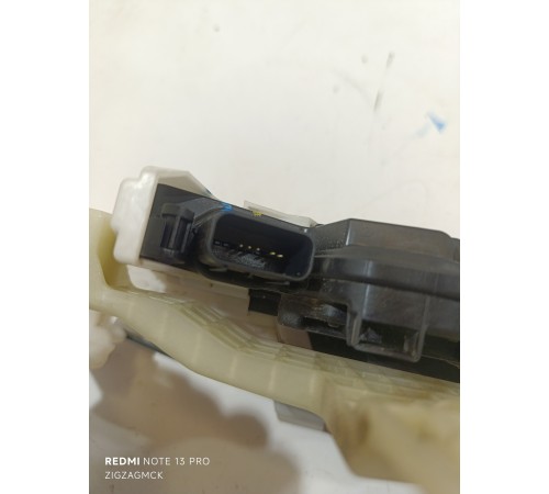 Замок двери передний правый