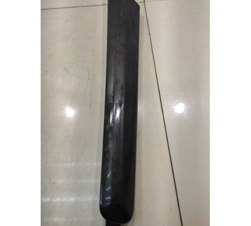 Молдинг двери (передний, правый)