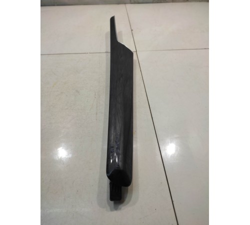 Молдинг двери (передний, правый)