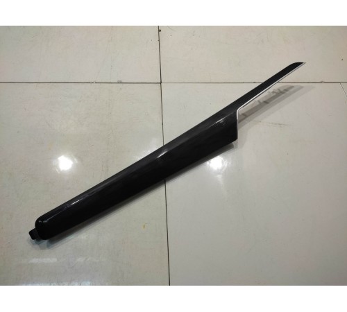 Молдинг двери (передний, правый)