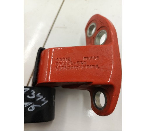 Петля двери багажника нижняя