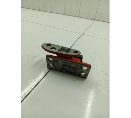 Петля двери багажника нижняя