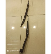 Поводок стеклоочистителя (левый)