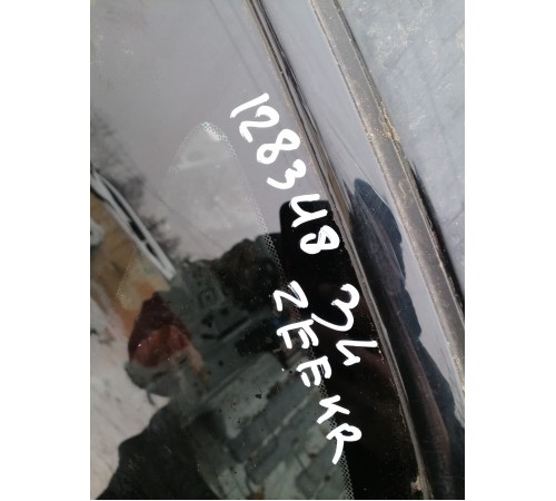 Глухое стекло заднее левое