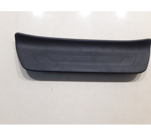 Накладка порога (задняя правая)