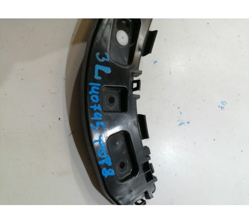 Кронштейн заднего бампера правый