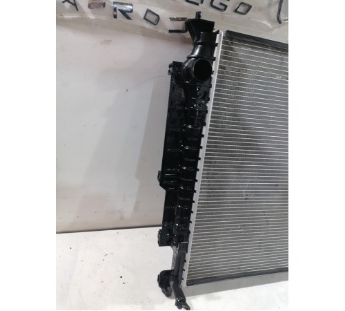 Радиатор охлаждения двигателя