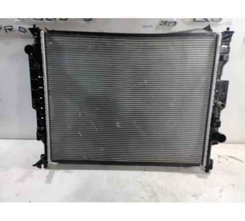 Радиатор охлаждения двигателя