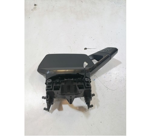 Панель приборов с селектором режимов вождения