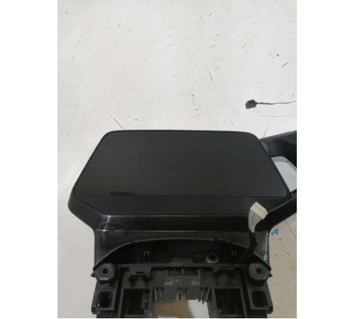 Панель приборов с селектором режимов вождения