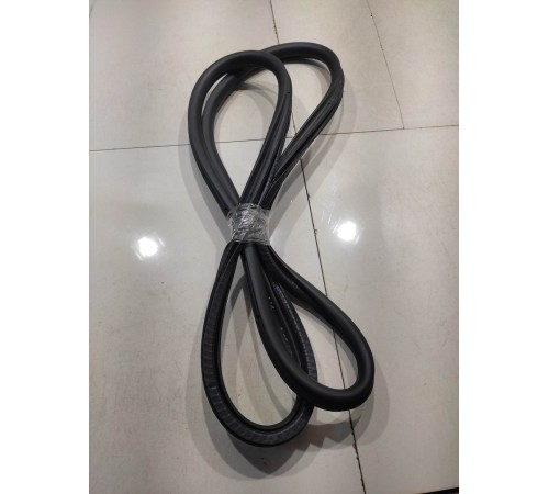 Уплотнитель двери (задний, правый)