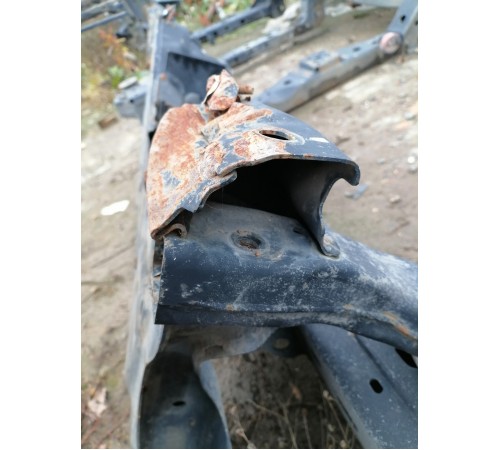 Балка подвески передняя (подрамник)