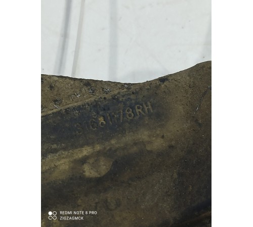 Кронштейн(крепление) амортизатора задний правый