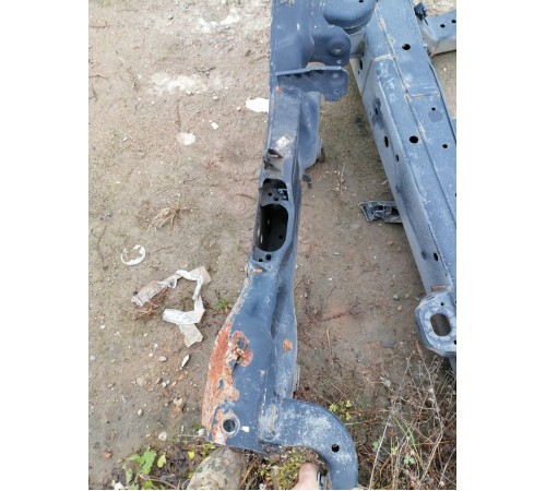 Балка подвески передняя (подрамник)