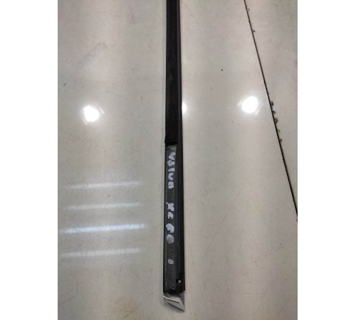 Уплотнитель стекла (задний, левый)