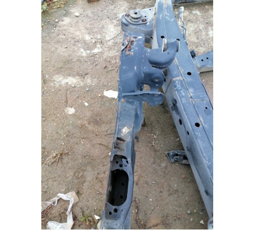 Балка подвески передняя (подрамник)