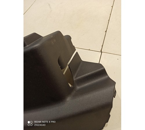 Накладка багажника (задняя,правая)