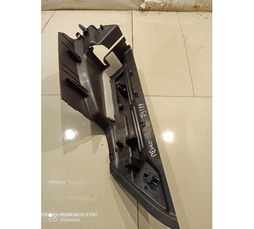 Накладка багажника (задняя,правая)